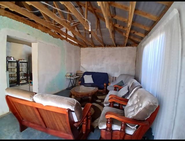 3 BEDROOM HOUSE FOR SALE IN LAKESIDE
